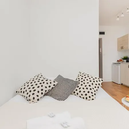 Ligocka Mokotów By Renters Apartament *
